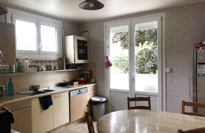 A LOUER LE MANS PROCHE DU CENTRE MAISON 5 CHAMBRES AVEC GARA — photo 5