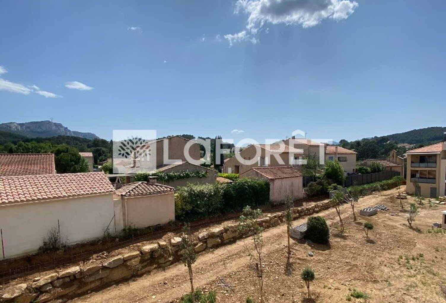 RESIDENCE NEUVE LA COUR DES DAMES - T3 -TERRASSE - PARKING — photo 1