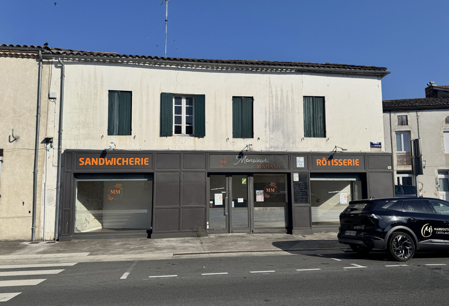 Immeuble à usage mixte — photo 1