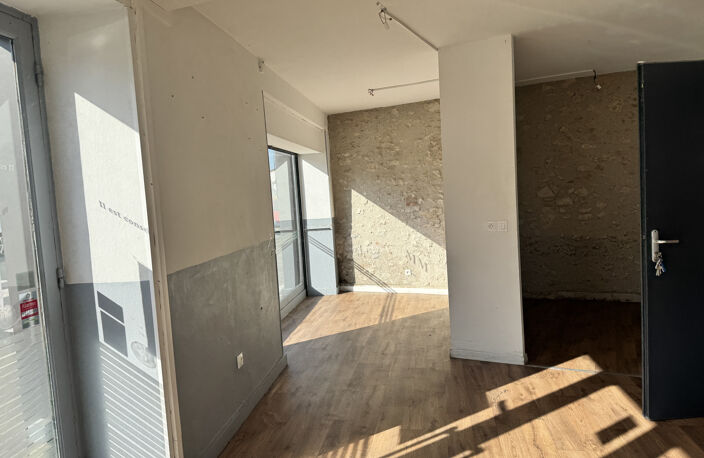 Immeuble à usage mixte — photo 3
