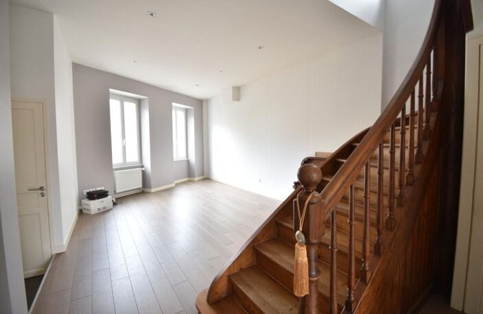 MAISON DE VILLE DE 138 M² AVEC EXTÉRIEUR — photo 4