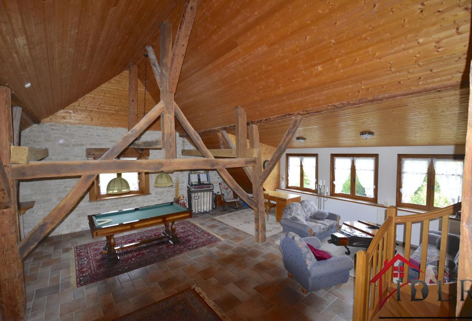 Maison de village rénovée avec joli terrain — photo 1