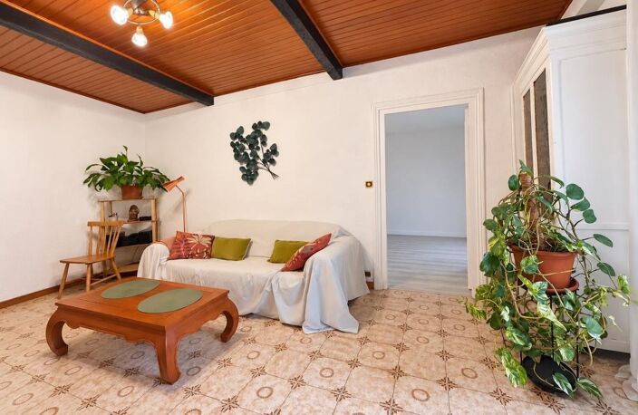 NICE LE PORT – 3 PIÈCES AVEC BALCON ET LOGGIA, AU CŒUR D'UN QUARTIER PRISÉ — photo 3