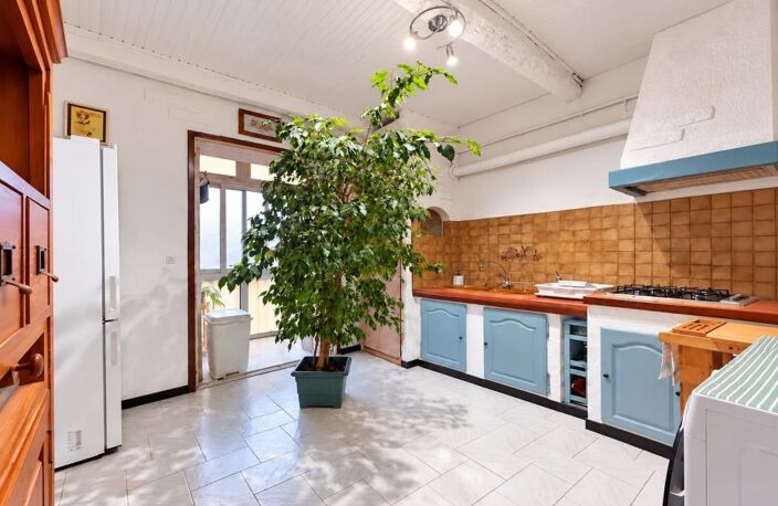 NICE LE PORT – 3 PIÈCES AVEC BALCON ET LOGGIA, AU CŒUR D'UN QUARTIER PRISÉ — photo 5