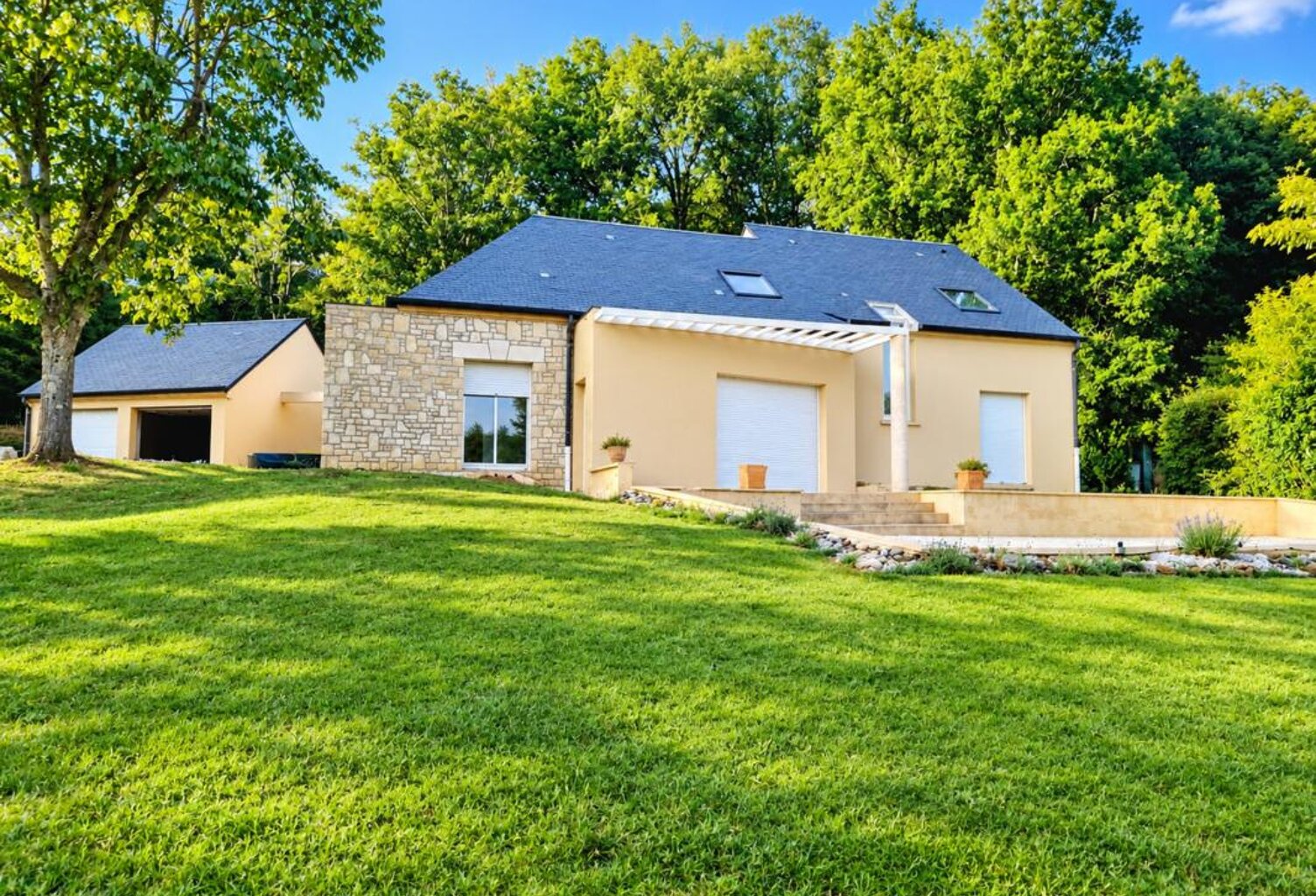 Lissac , Maison d'architecte de 1997 avec PISCINE sur 4000 m2 terrain — photo 1