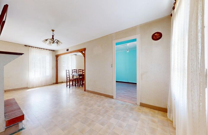 MAISON 2 CHAMBRES + GRAND TERRAIN + DEPENDANCES EN CAMPAGNE — photo 5