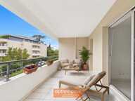 MARSEILLE 12e – T3 TRAVERSANT, GRAND BALCON SUD ET GARAGE — photo 2