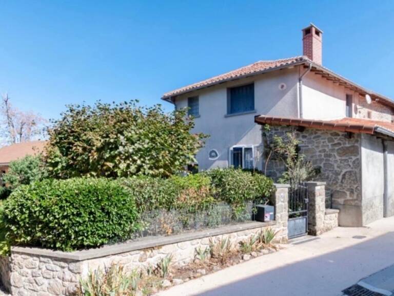 Maison DE VILLAGE SAINT GENCE (87) — photo 1