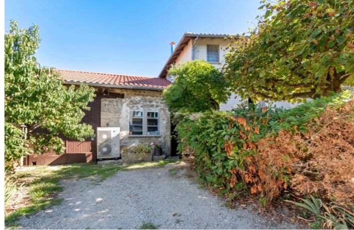 Maison DE VILLAGE SAINT GENCE (87) — photo 4