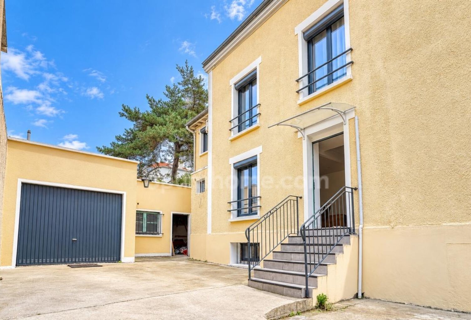 LE RAINCY – 5 PIÈCES – DÉPENDANCE – GARAGE – GARE À PIED — photo 1