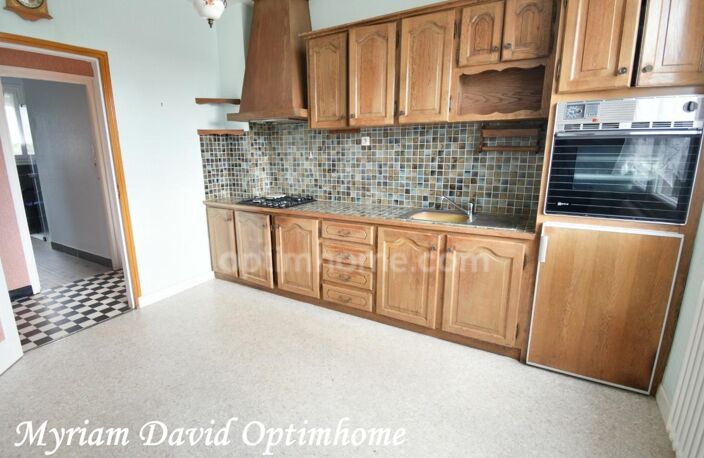 Maison 94 m² avec potentiel 130 m² - Jardin - Rostrenen — photo 2