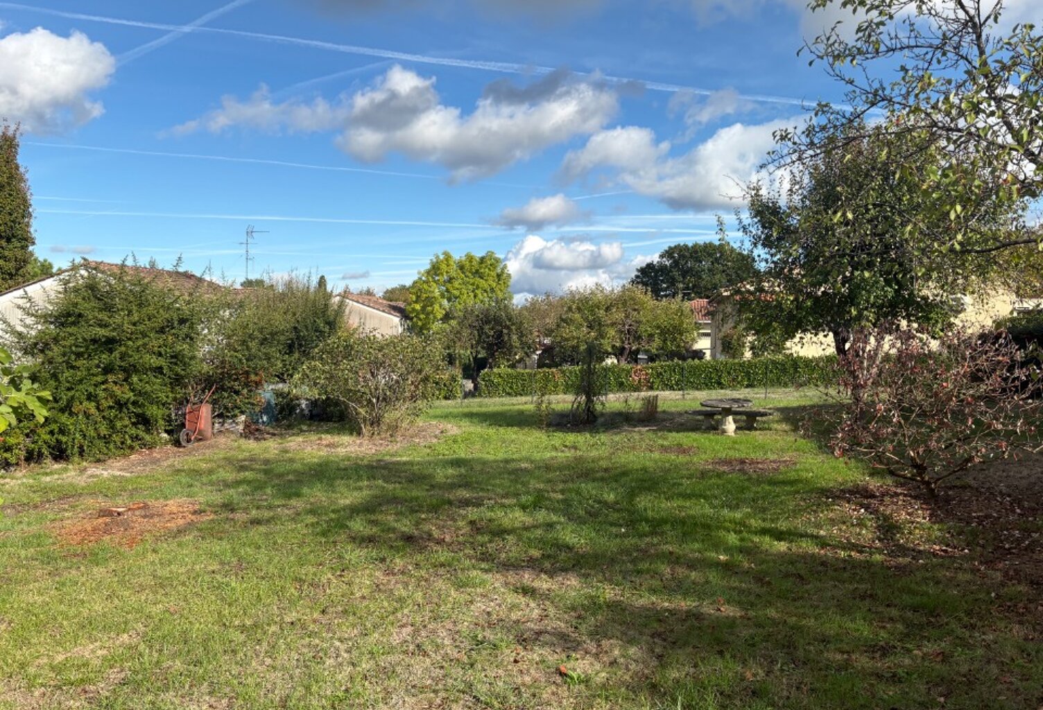 Terrain à bâtir à Artigues-près-Bordeaux (33370) — photo 1