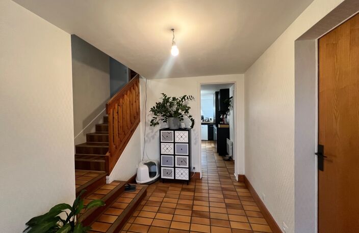 Maison d’architecte de 149 m² à Targé – 3 chambres, possibilité 4 – Terrain clos de 2 000 m² – 2 garages — photo 5