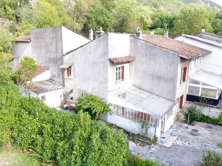Maison à vendre 5 pièces AMBERIEU EN BUGEY (01) de 120 m² sur 2500 m² — photo 1