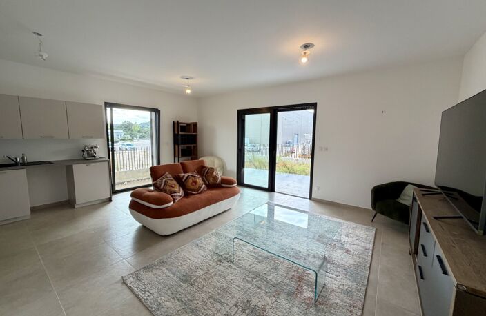 Appartement à vendre 3 pièces SAINTE LUCIE DE PORTO VECCHIO (20) type 3 de 71,34 m2 avec jardin — photo 2