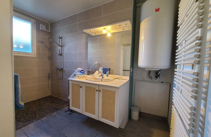 Néré, Maison à vendre 6 pièces 144m² 4 chambres grand garage(17) — photo 2