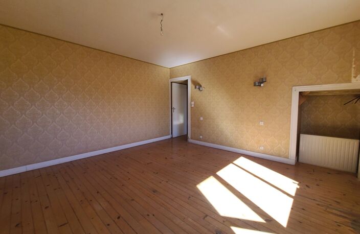Néré, Maison à vendre 6 pièces 144m² 4 chambres grand garage(17) — photo 5