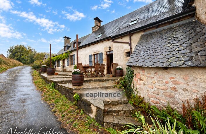 CORRÈZE – PROPRIÉTÉ SUR 6 HECTARES, SOURCE, FORET AVEC MAISON PRINCIPALE ET 4 GÎTES – VALLÉE DE LA DORDOGNE — photo 3