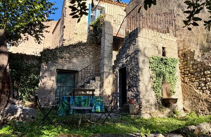 Campagnan – Maison de village de caractère avec jardins, cour et terrasse panoramique — photo 2