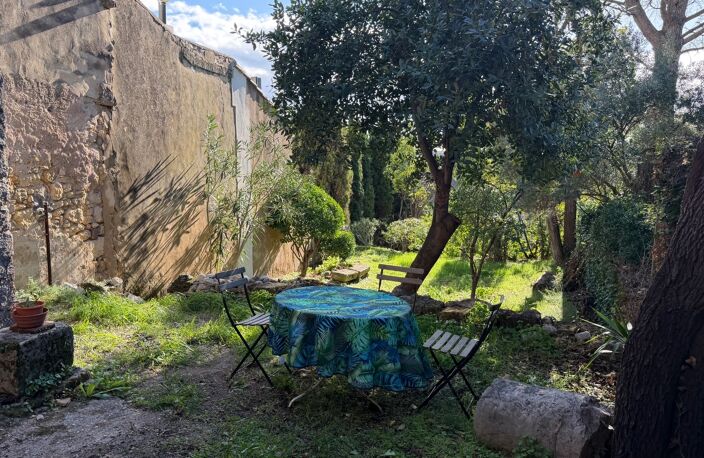 Campagnan – Maison de village de caractère avec jardins, cour et terrasse panoramique — photo 3