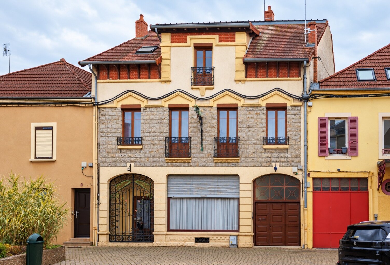 Exclusivité - Maison à vendre 6 pièces DIGOIN (71), centre-ville - garage double — photo 1