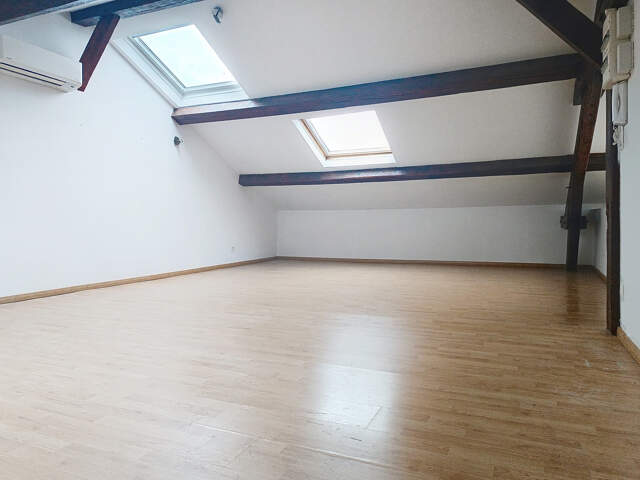 Appartement type 3 de 102 m2 dont 52.06 m2 carrez — photo du bien