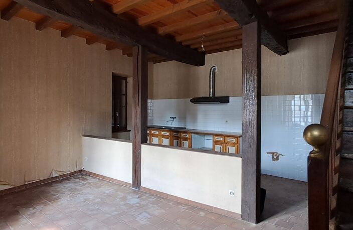 Maison à vendre 5 pièces SARAMON (32), garage, grange, balcon et terrasse — photo 4