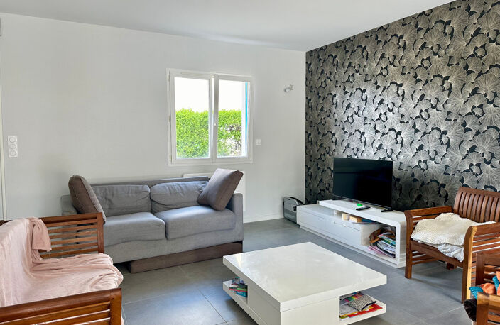 Maison à vendre de 4 chambres, 115m² de 2005 pièces VIVY (49680) — photo 2