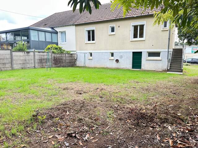 Maison 70 m² avec jardin de 419 m² et sous-sol complet – Écommoy — photo du bien