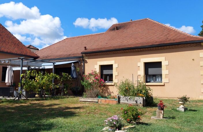 Maison récente de 6 pièces CUBLAC (19) — photo 2