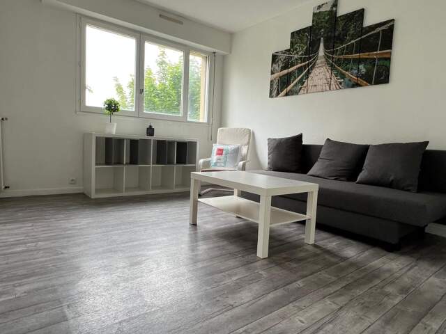 SAINT-OUEN L'AUMONE - Studio à louer meublé 28.02 m² — photo du bien