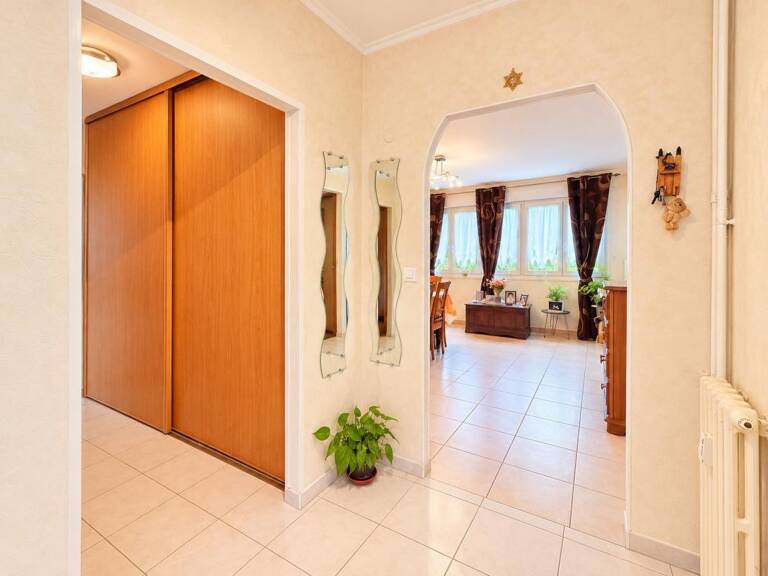 APPARTEMENT 82 m² – 3 CHAMBRES – BALCON – PARKING – CAVE – ASCENSEUR – FORT POTENTIEL LOCATIF — photo 1
