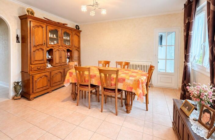 APPARTEMENT 82 m² – 3 CHAMBRES – BALCON – PARKING – CAVE – ASCENSEUR – FORT POTENTIEL LOCATIF — photo 3