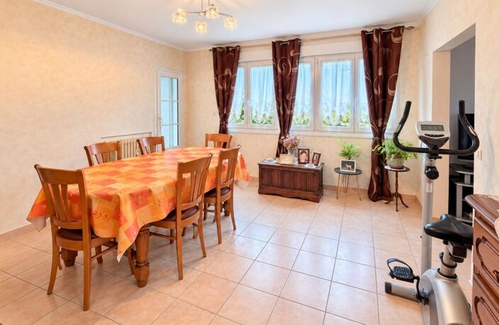 APPARTEMENT 82 m² – 3 CHAMBRES – BALCON – PARKING – CAVE – ASCENSEUR – FORT POTENTIEL LOCATIF — photo 4