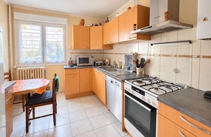 APPARTEMENT 82 m² – 3 CHAMBRES – BALCON – PARKING – CAVE – ASCENSEUR – FORT POTENTIEL LOCATIF — photo 5