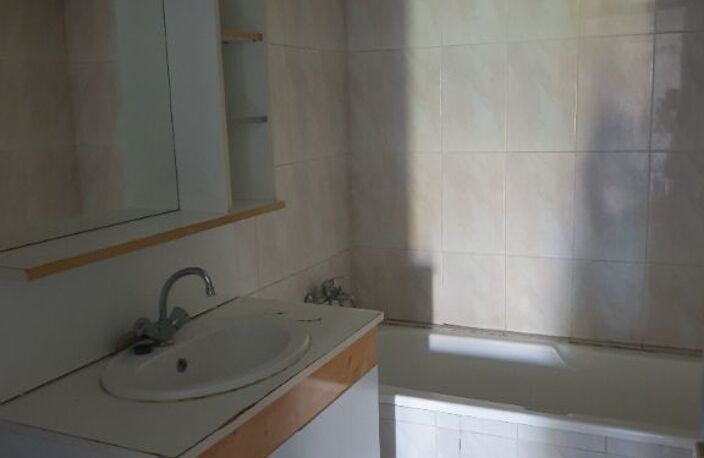 Appartement Oraison 2 pièce(s) 50 m2 — photo 4