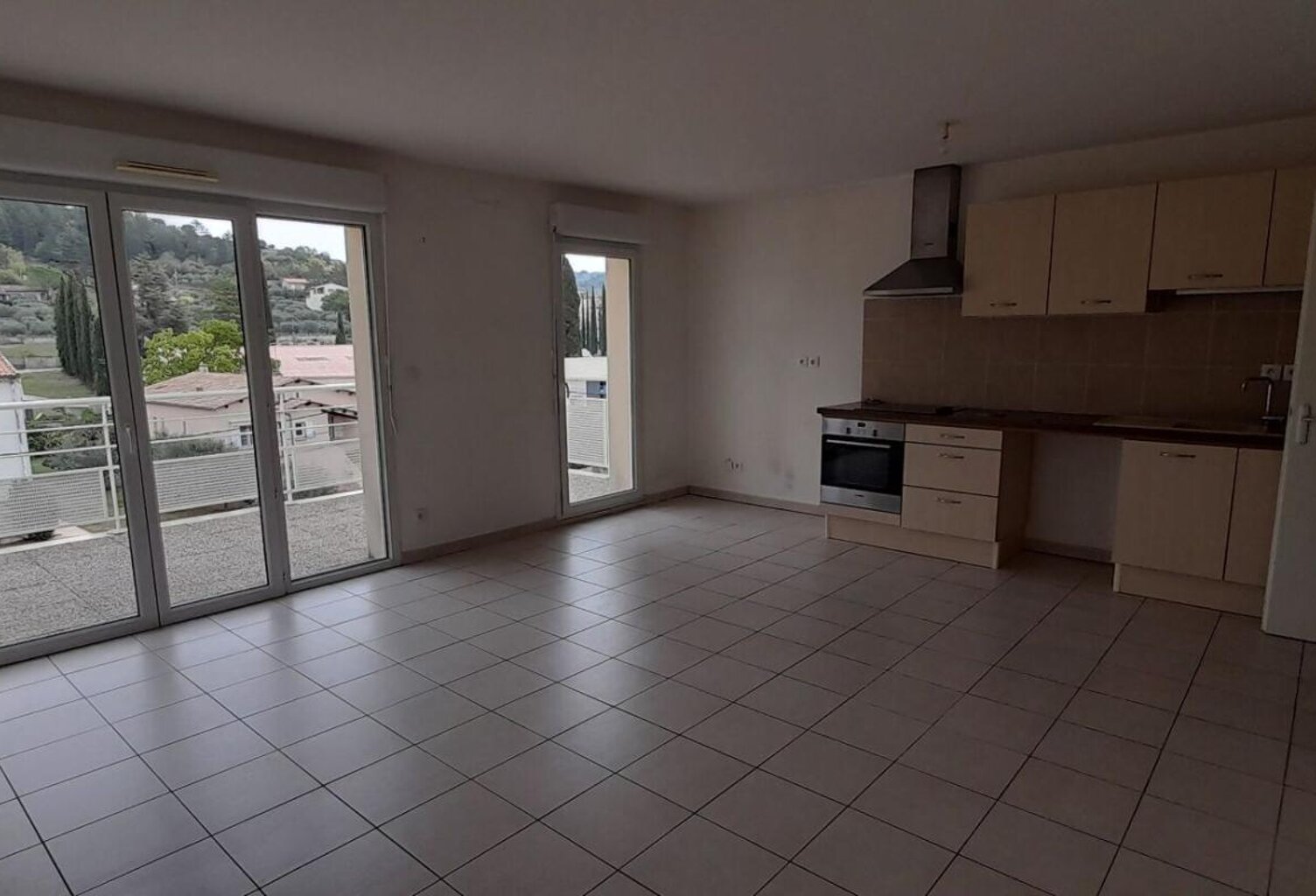 Appartement ORAISON 3 pièce(s) 64 m² — photo 1
