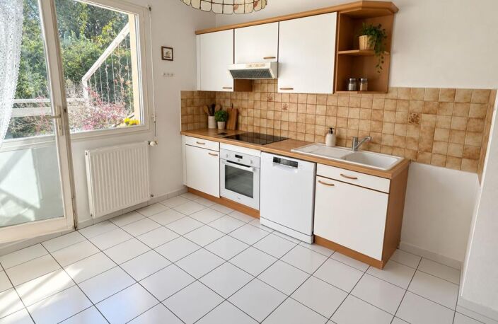 Appartement À Vendre Villeneuve-Les-Avignon, 114 m², 4 chambres, duplex, terrasse, Garage et Parking — photo 3
