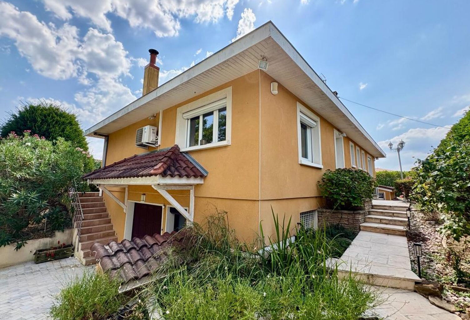 Maison À Vendre — photo 1