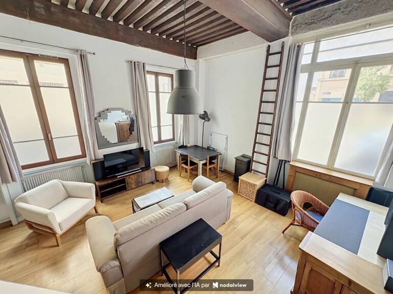 LYON 4 – CROIX-ROUSSE | Canut lumineux avec mezzanine — photo 1