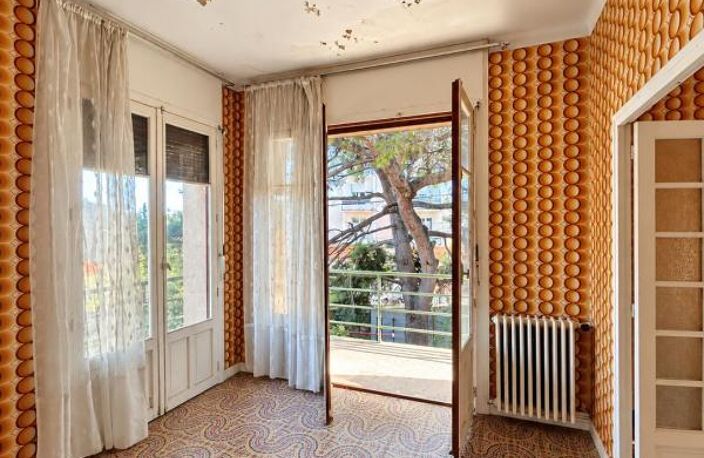 Appartement À Vendre - Un superbe projet de rénovation dans une maison réhabilitée - 2 places de parking — photo 3
