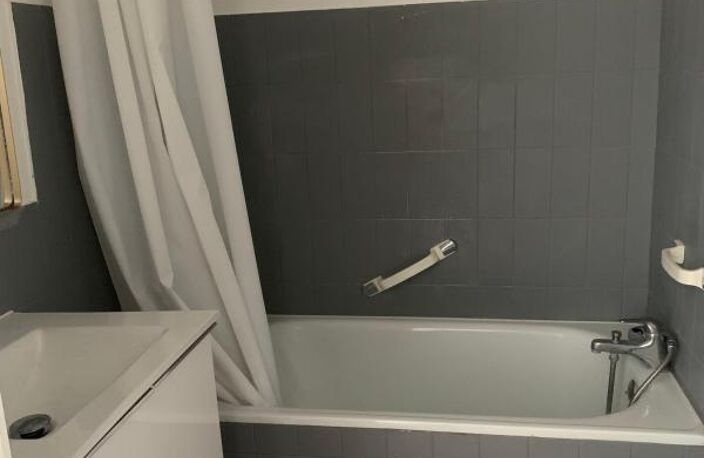 Sète Studio Meublé à Louer à L'année — photo 4