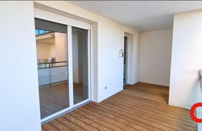 BEZIERS - Location appartement Béziers 3 pièce(s) 60.93 m2 avec terrasse — photo 2