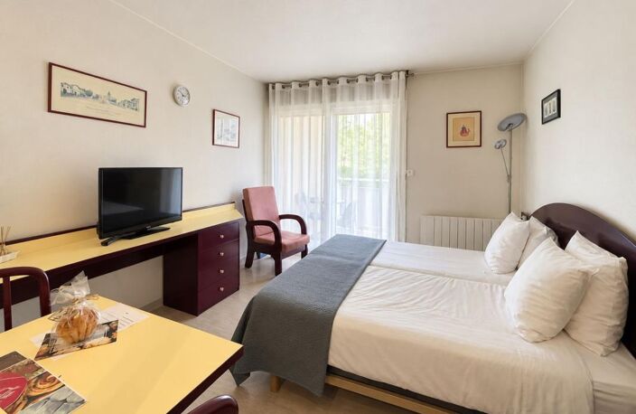 À vendre – Studio meublé au cœur du domaine thermal de Borda à Dax — photo 2