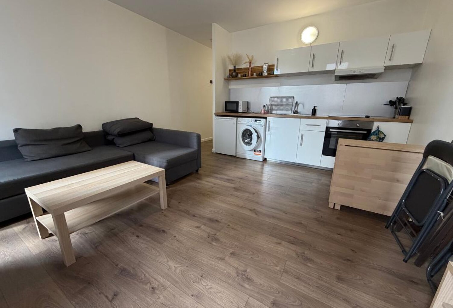 À LOUER -TOULON OUEST -  APPARTEMENT T2 MEUBLÉ — photo 1