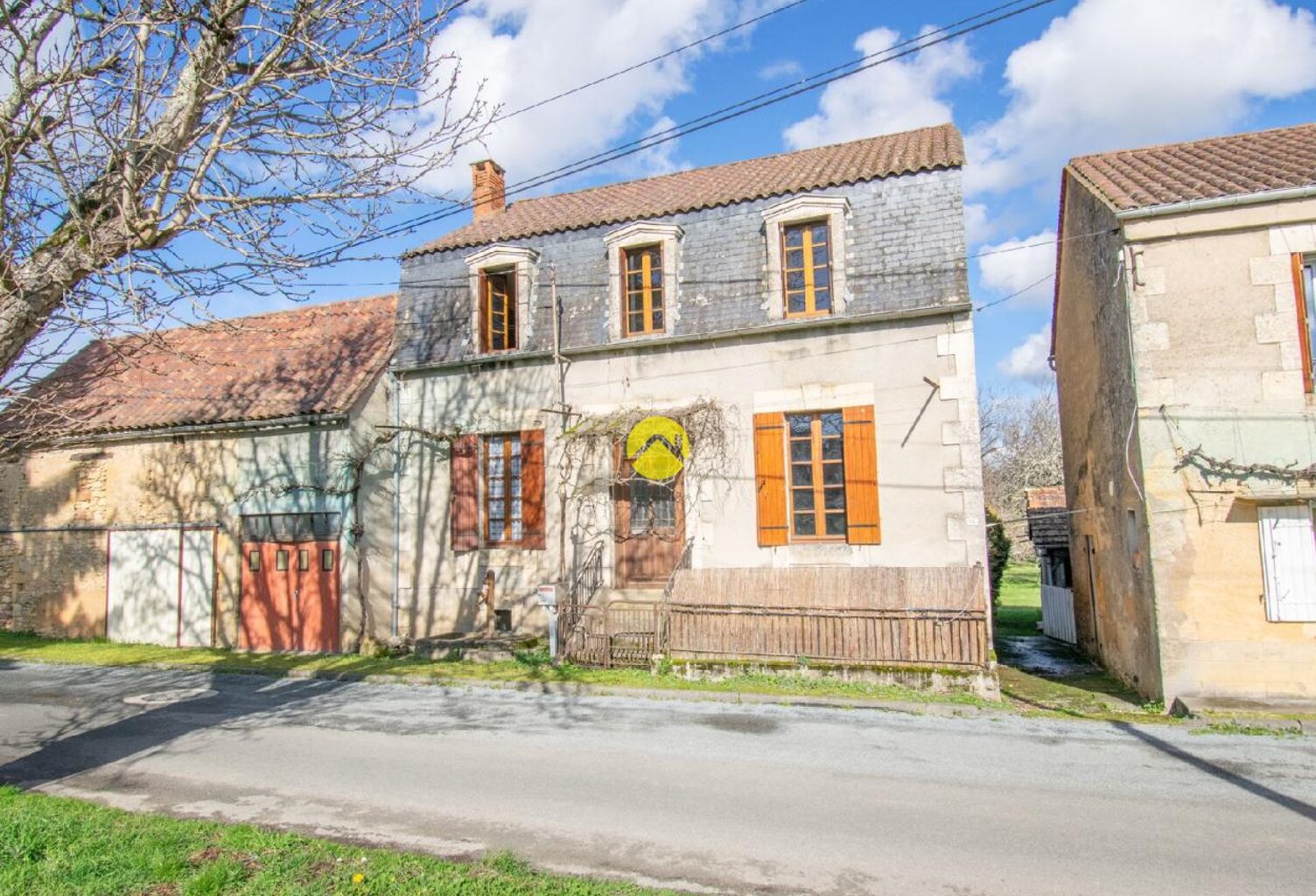 Maison à rénover avec hangar — photo 1