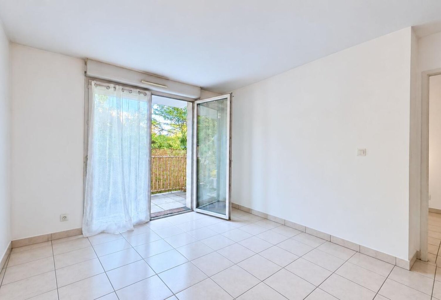 TOULOUSE – ARGOULETS / ROSERAIE – CHARMANT T2 AVEC BALCON, SANS VIS-À-VIS — photo 1