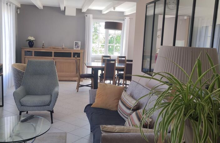 Proche de Saintes, maison familiale — photo 3