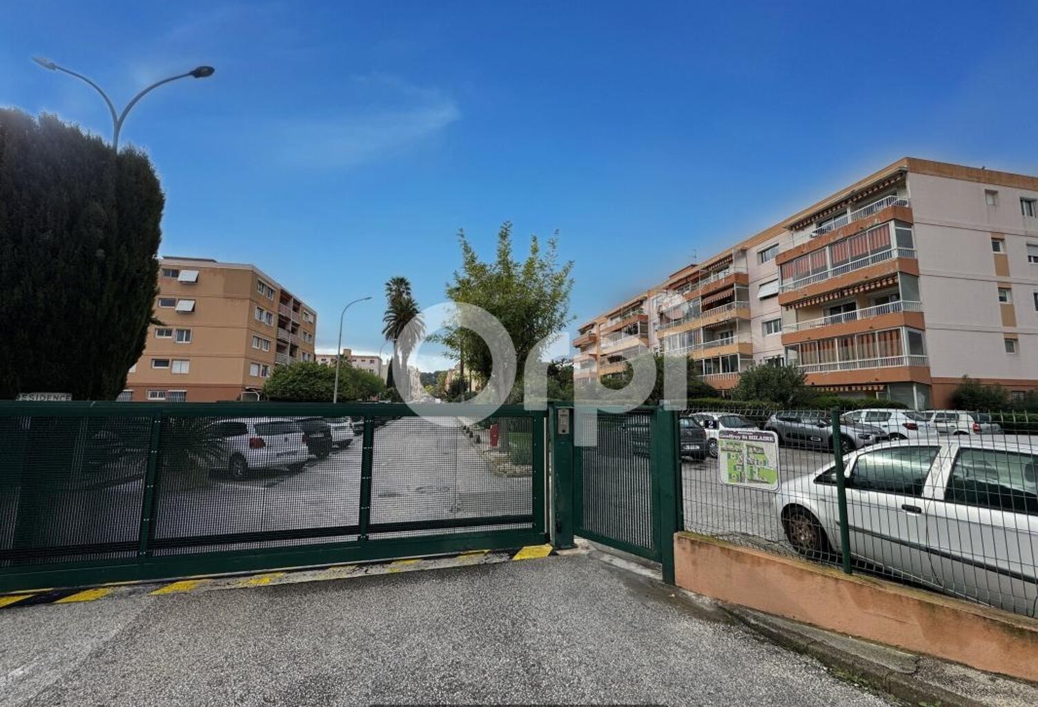 Appartement À Vendre — photo 1