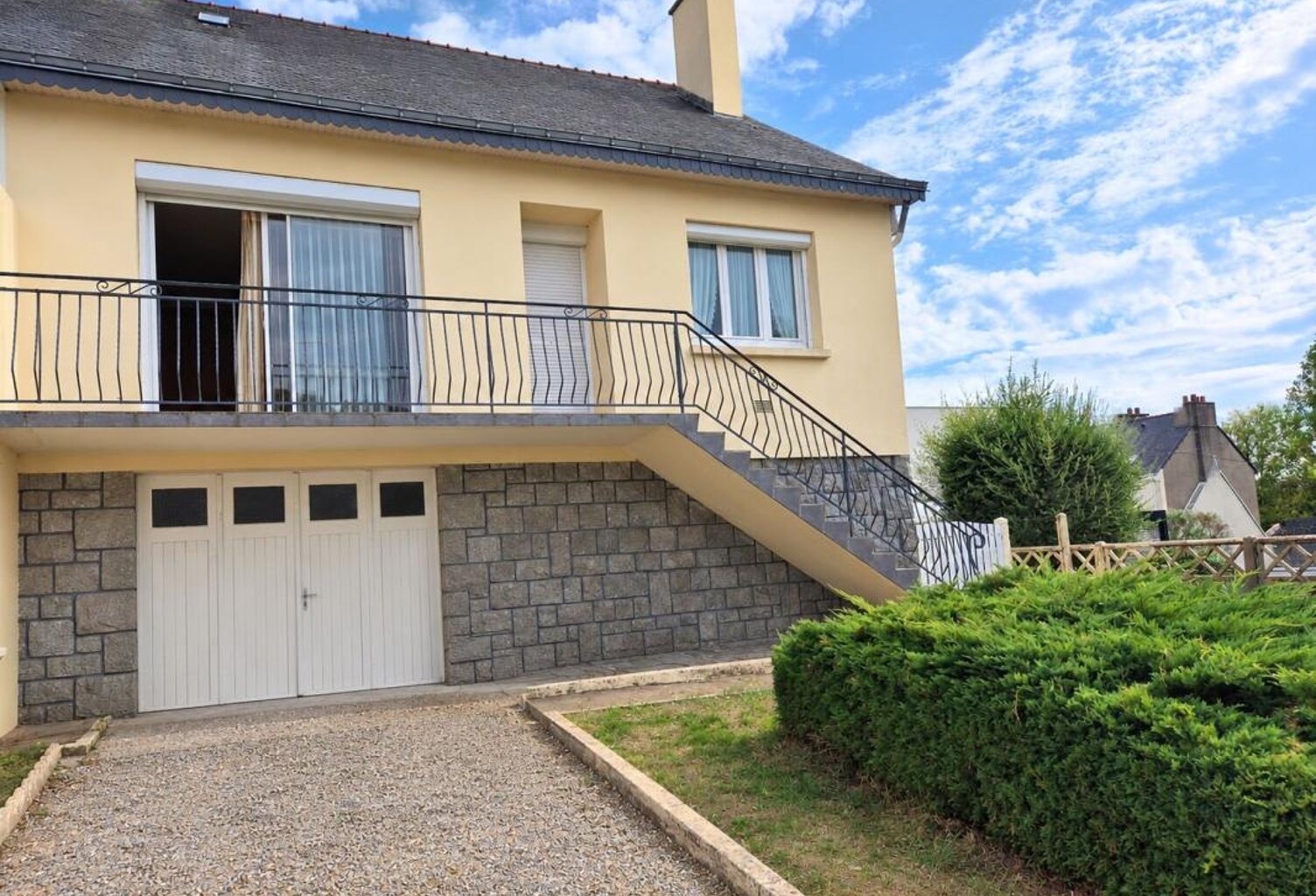 REDON Centre ville - Maison 3 Chambres avec Jardin — photo 1